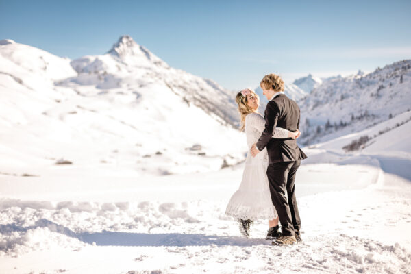 snow elopement in lech austria