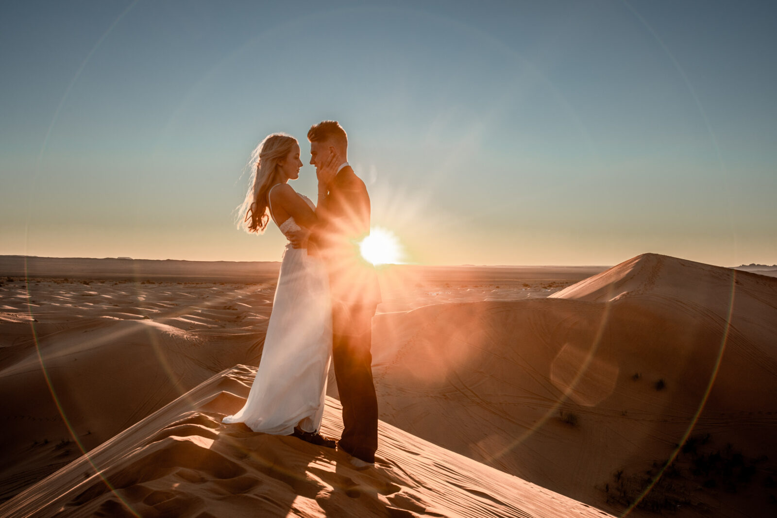 elopement fotograf marokko wüste sand sanddünen sonnenuntergang abenteuer