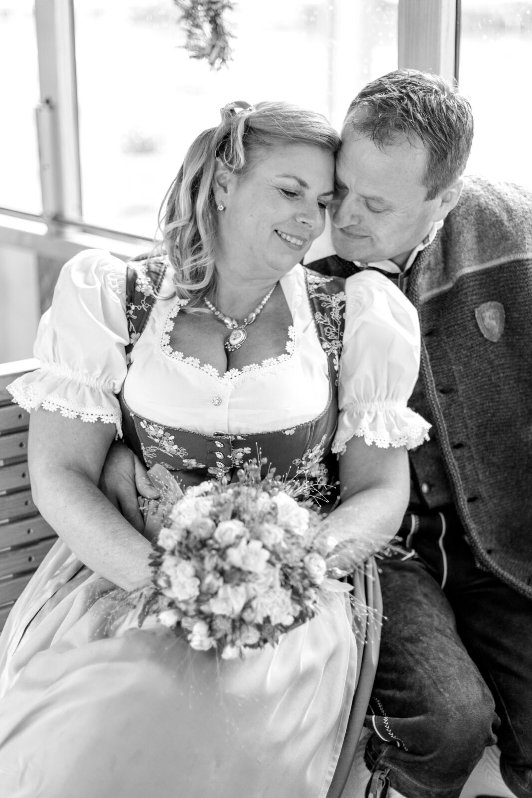 get married on the train in the bregenzerwald