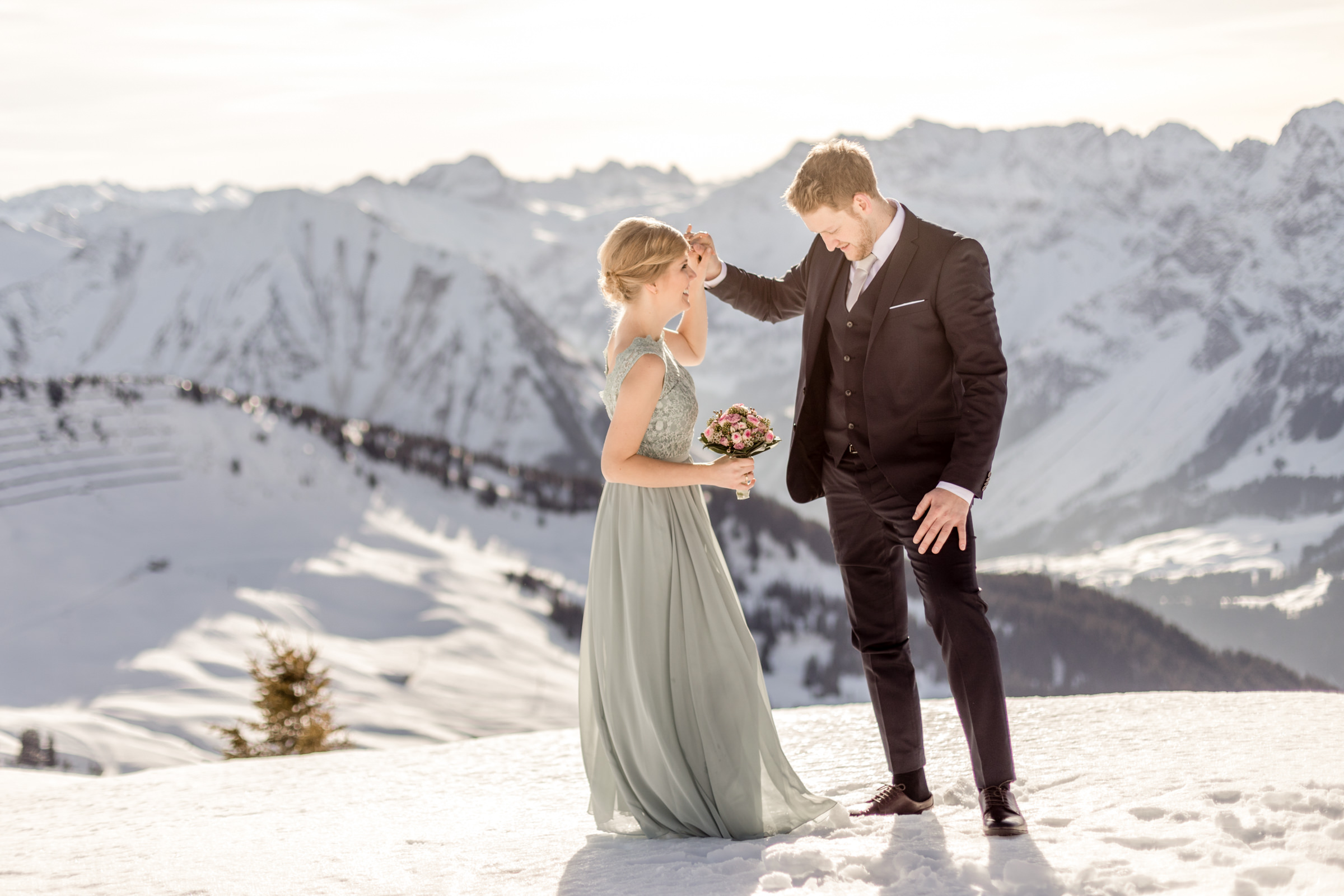 Elopement wedding in lech in winter austria