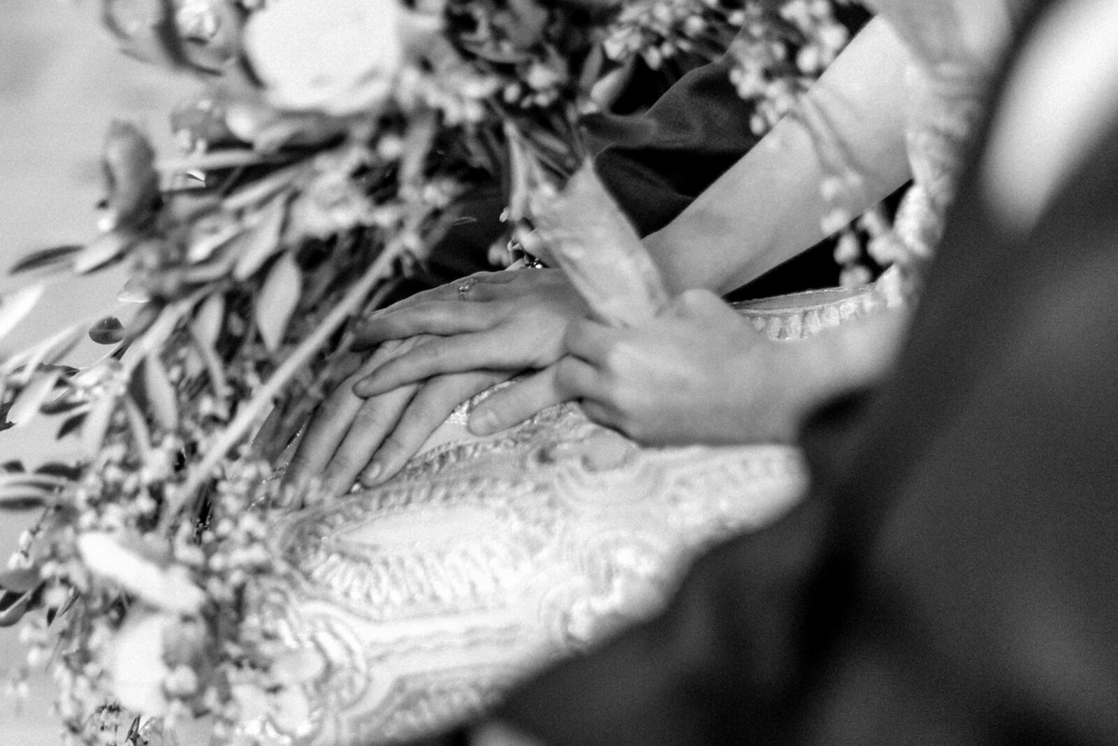 black-and-white-wedding-photos
