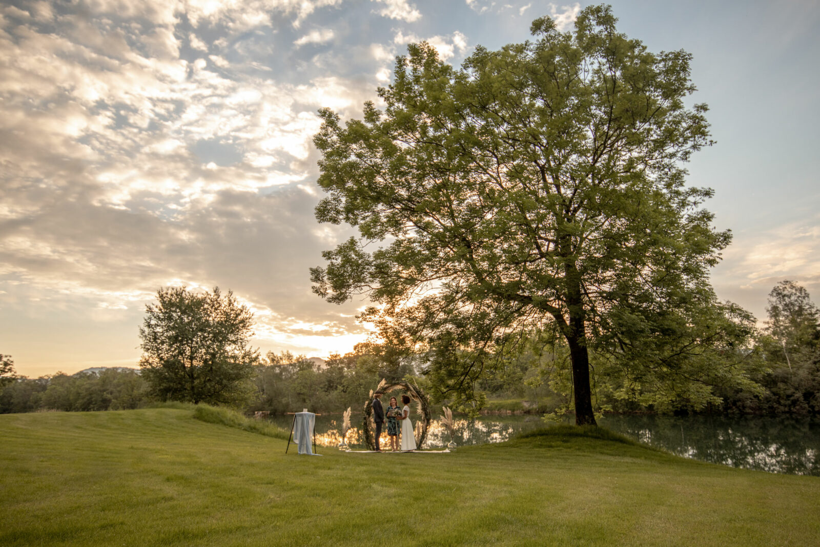 free wedding in vorarlberg during sunset outdoors