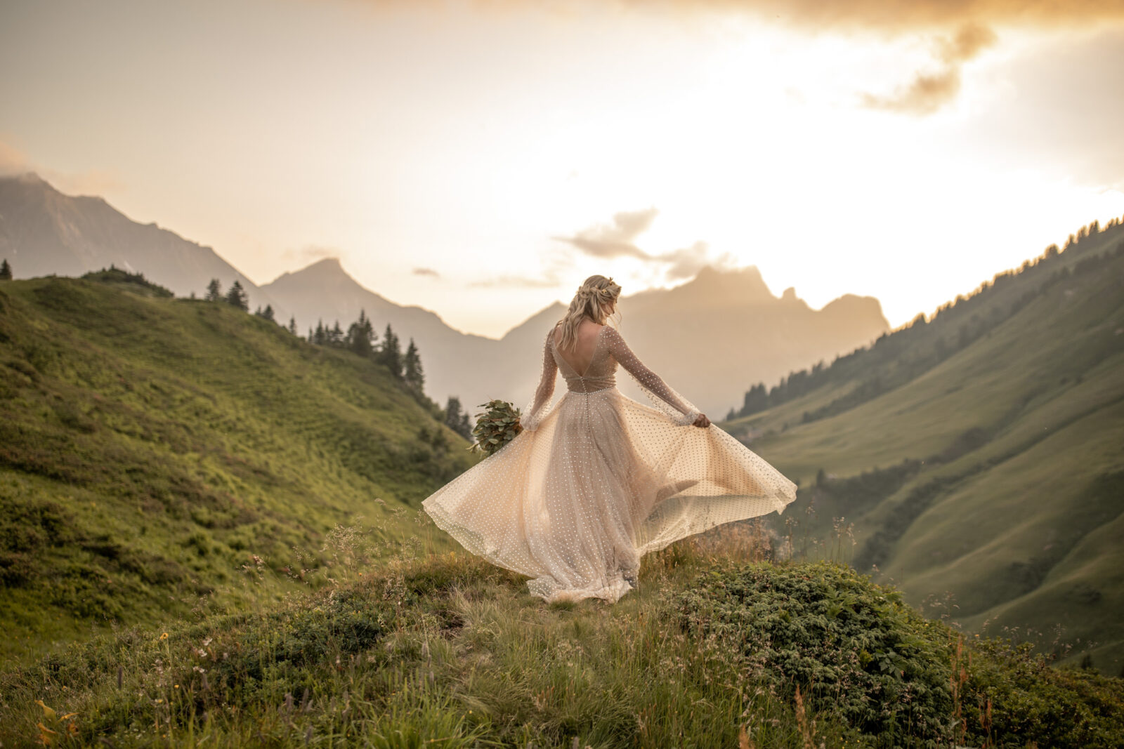 Hochzeitsfotos in den Bergen in Österreich
