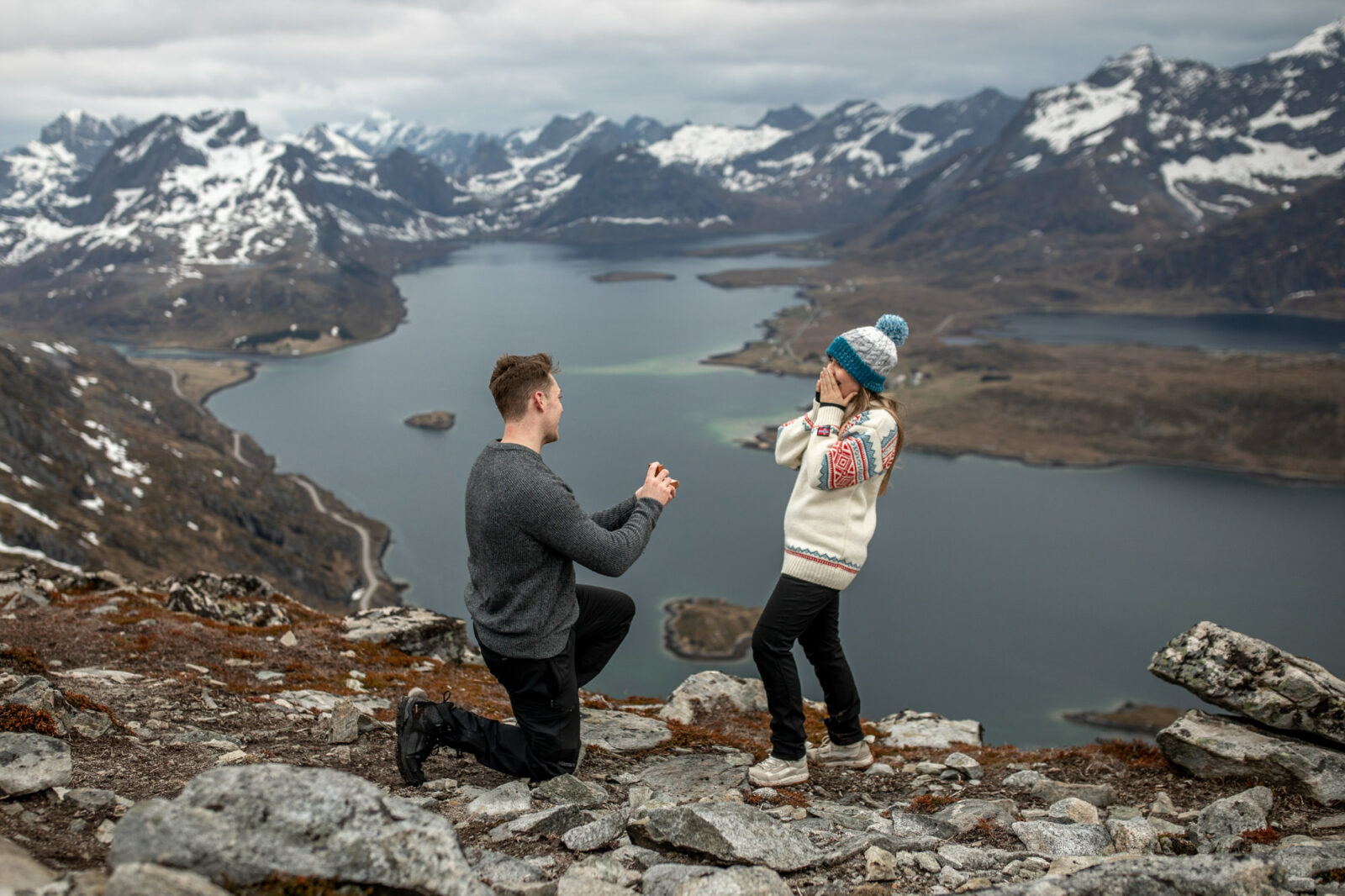 Surprise proposal on the Lofoten in Norway