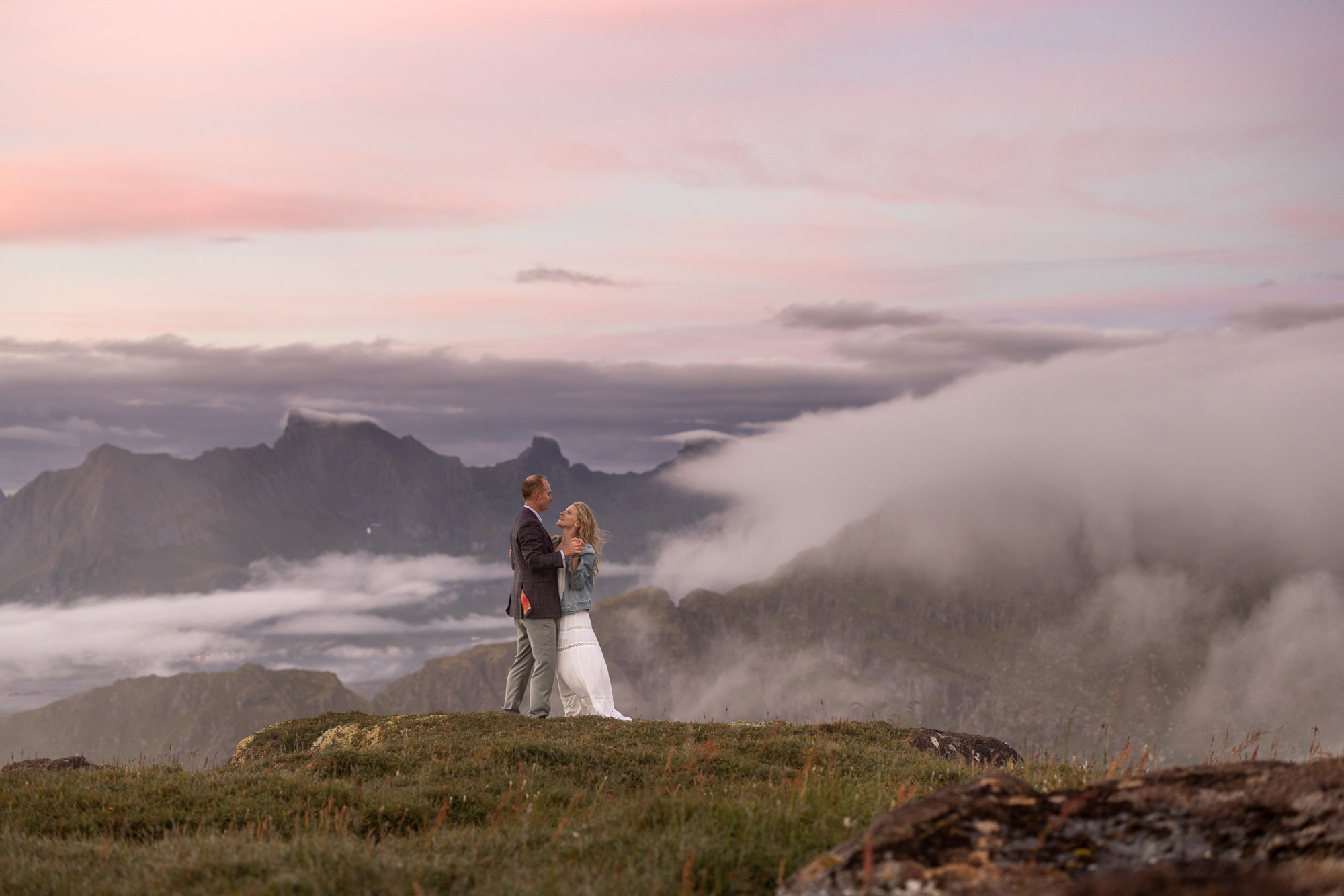 Norway Elopement under the midnightsun on the Lofoten Islands - Wild Embrace Lofoten Wedding Photographer