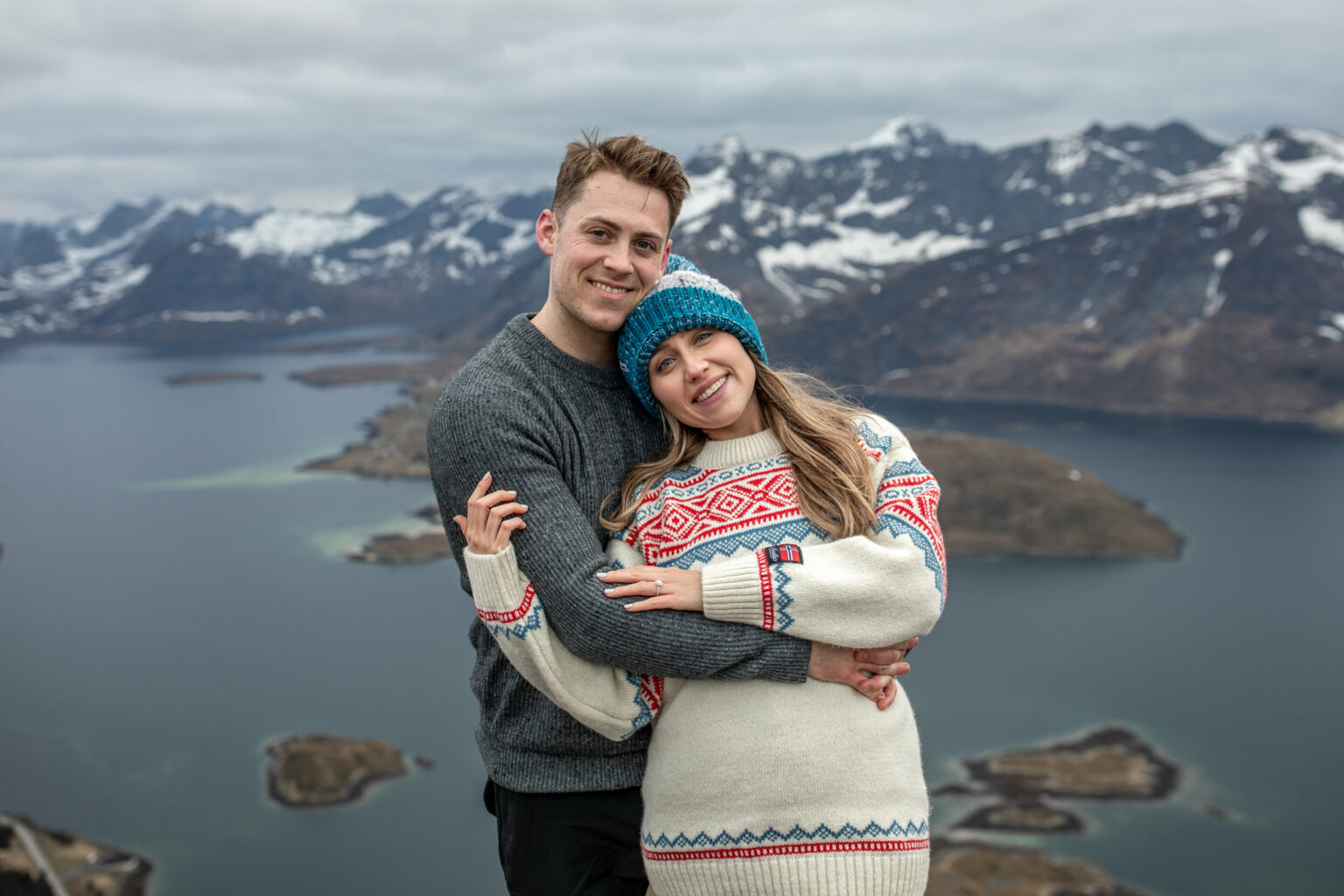 Engagement photos in Norway Photographers Wild Embrace