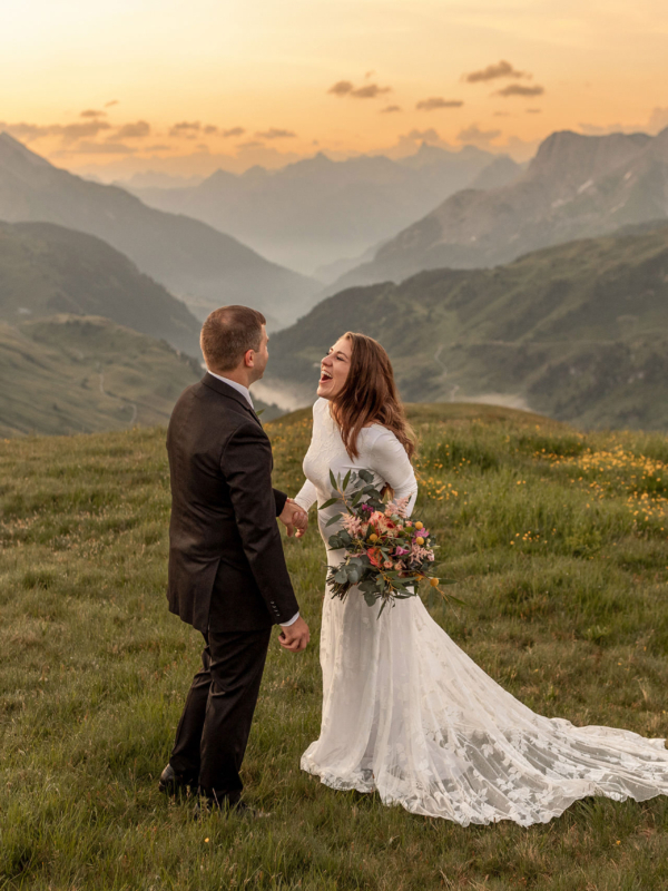 sunrise elopement in the Austrian Alps