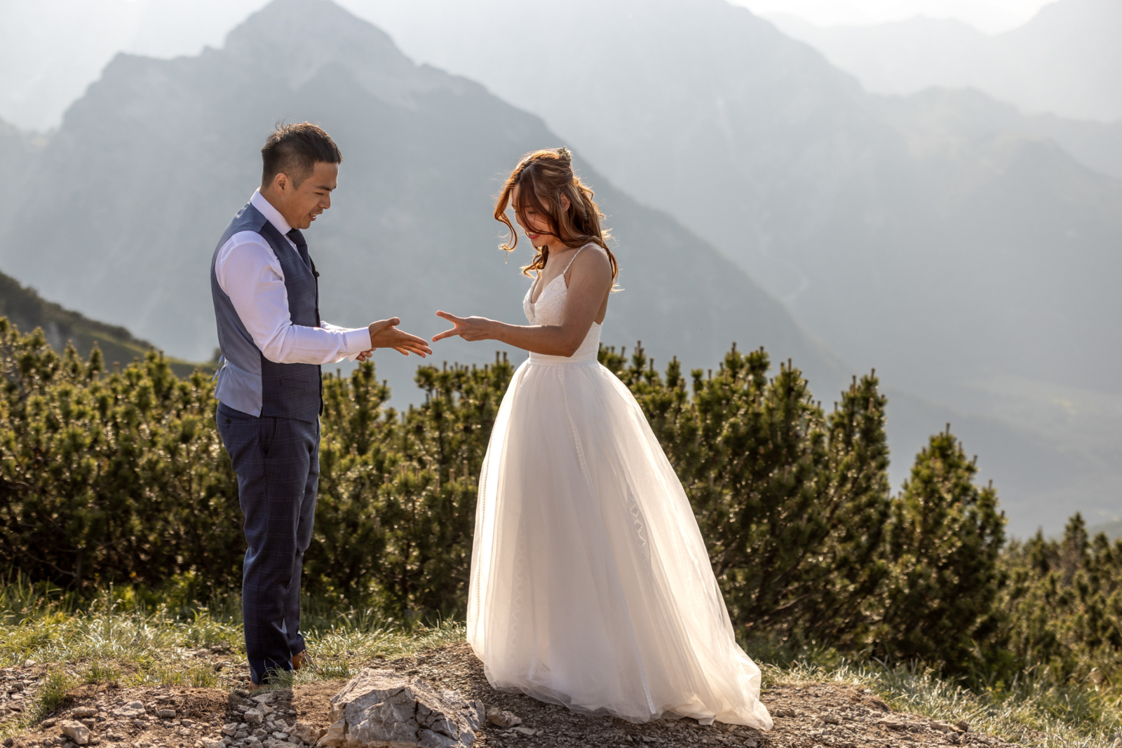 Elopement adventure in the mountains in europe