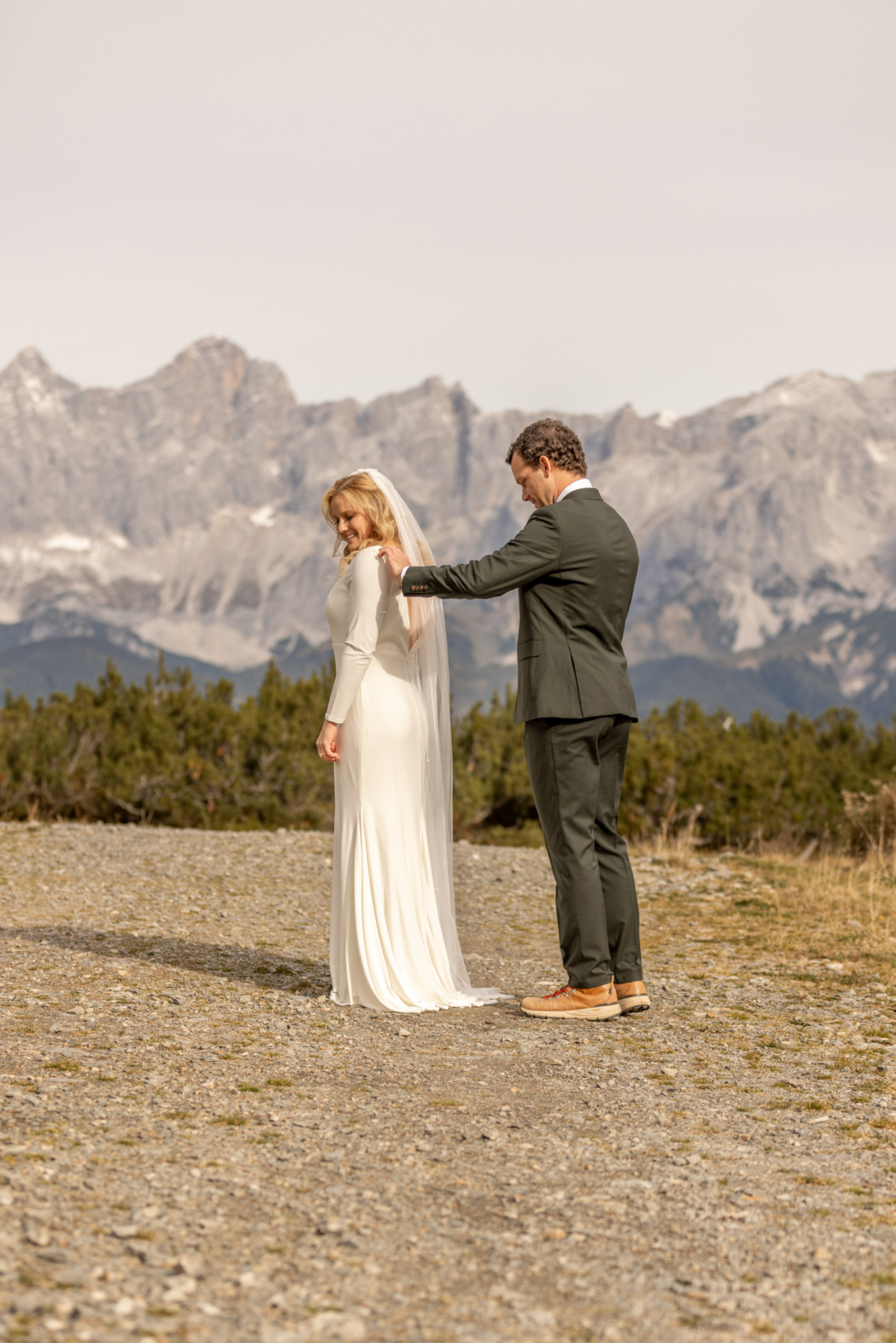 elopement in the mountains in the alps