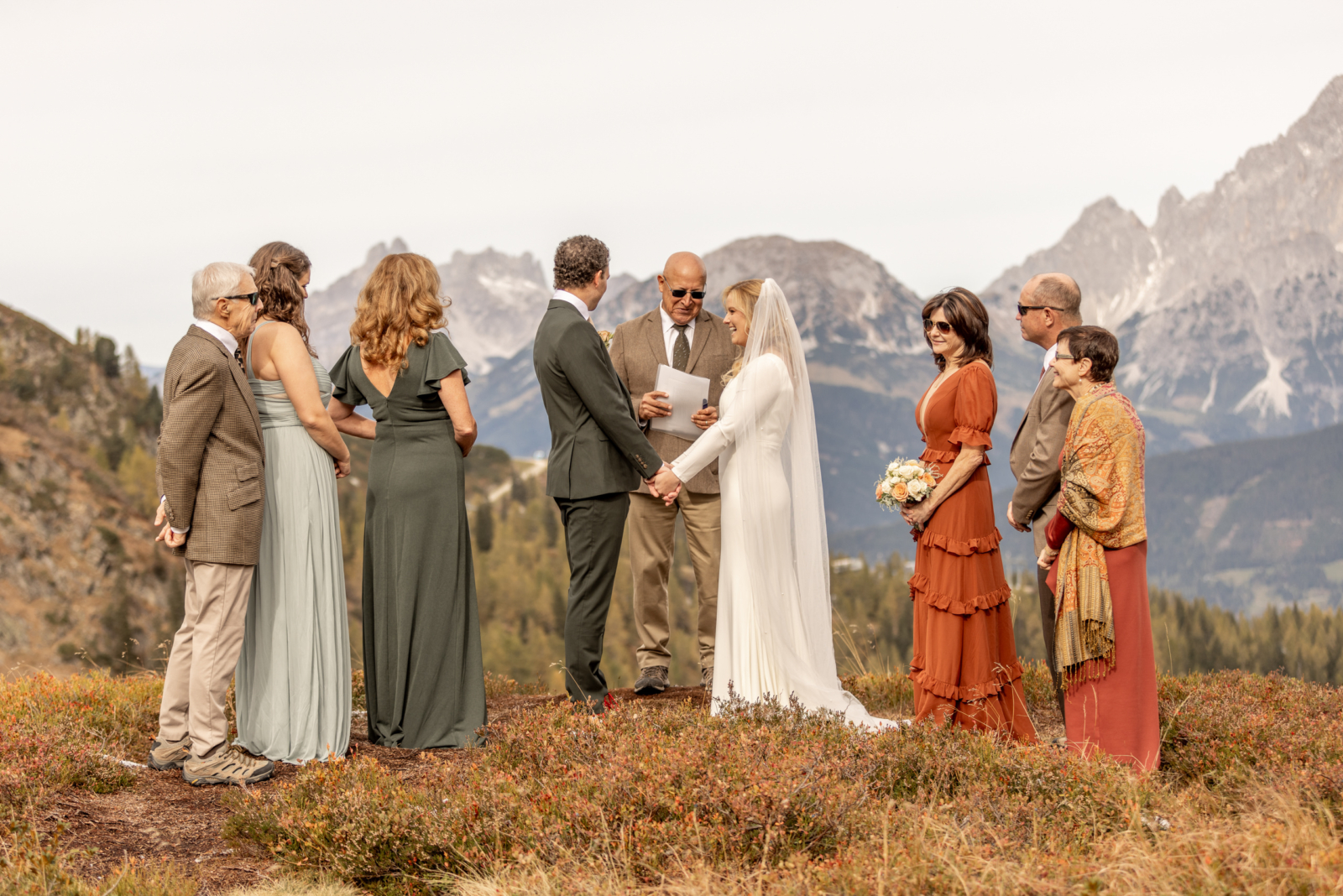 elopement with family in austria, mountains in fall