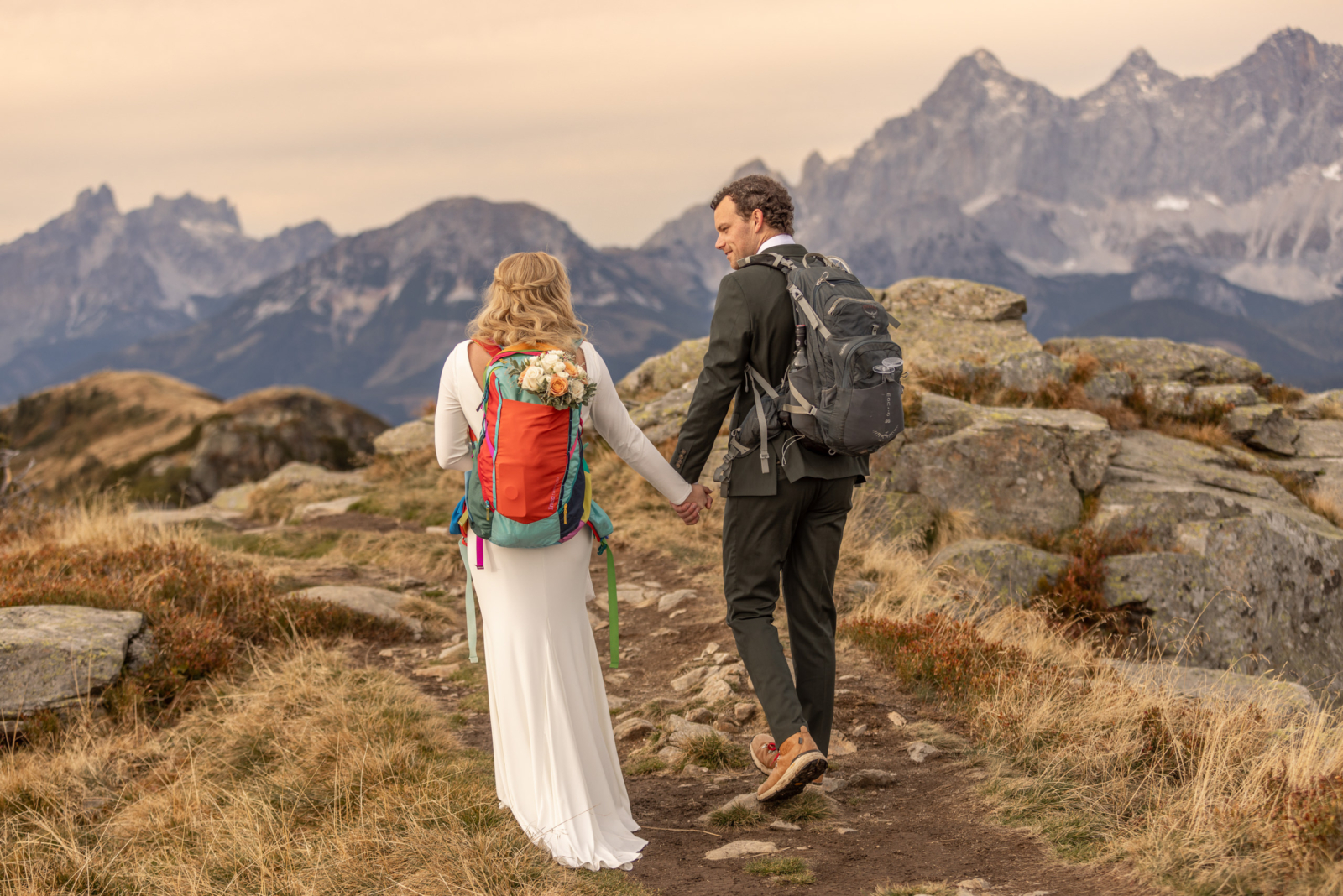 hiking elopement in austria