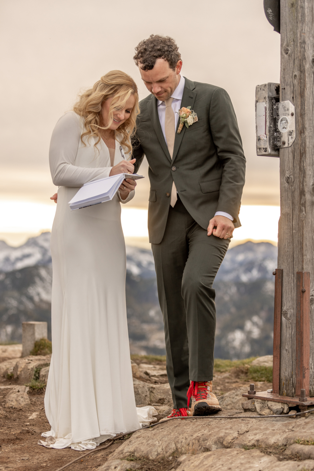 elopement with family in the mountains