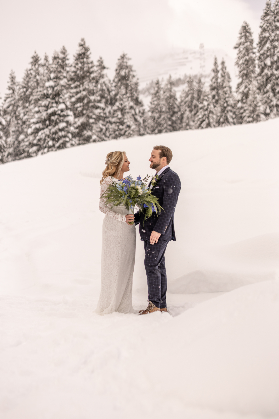 First Look at the ski wedding in Lech am Arlberg