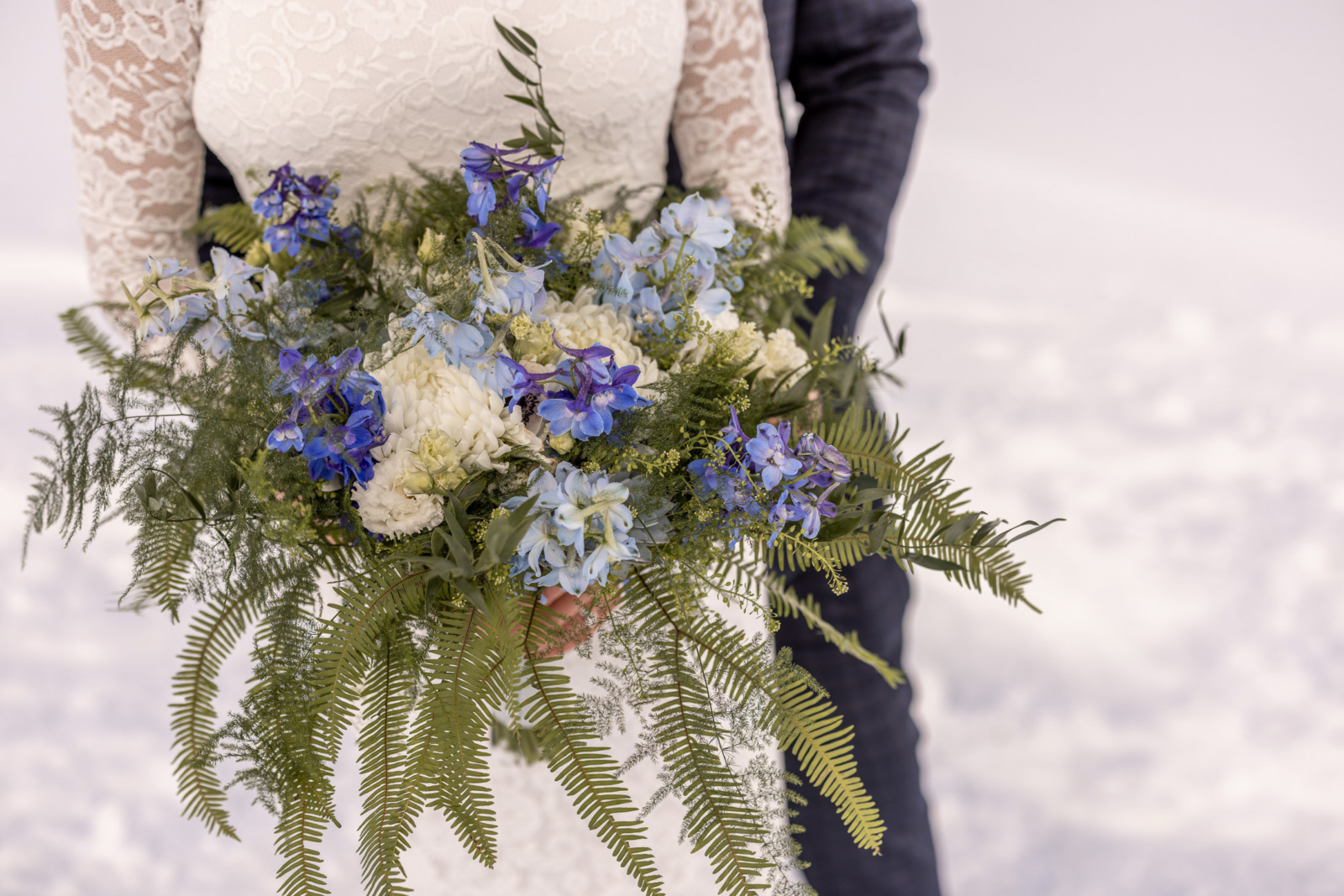 Bridal Bouquet at the winter wedding