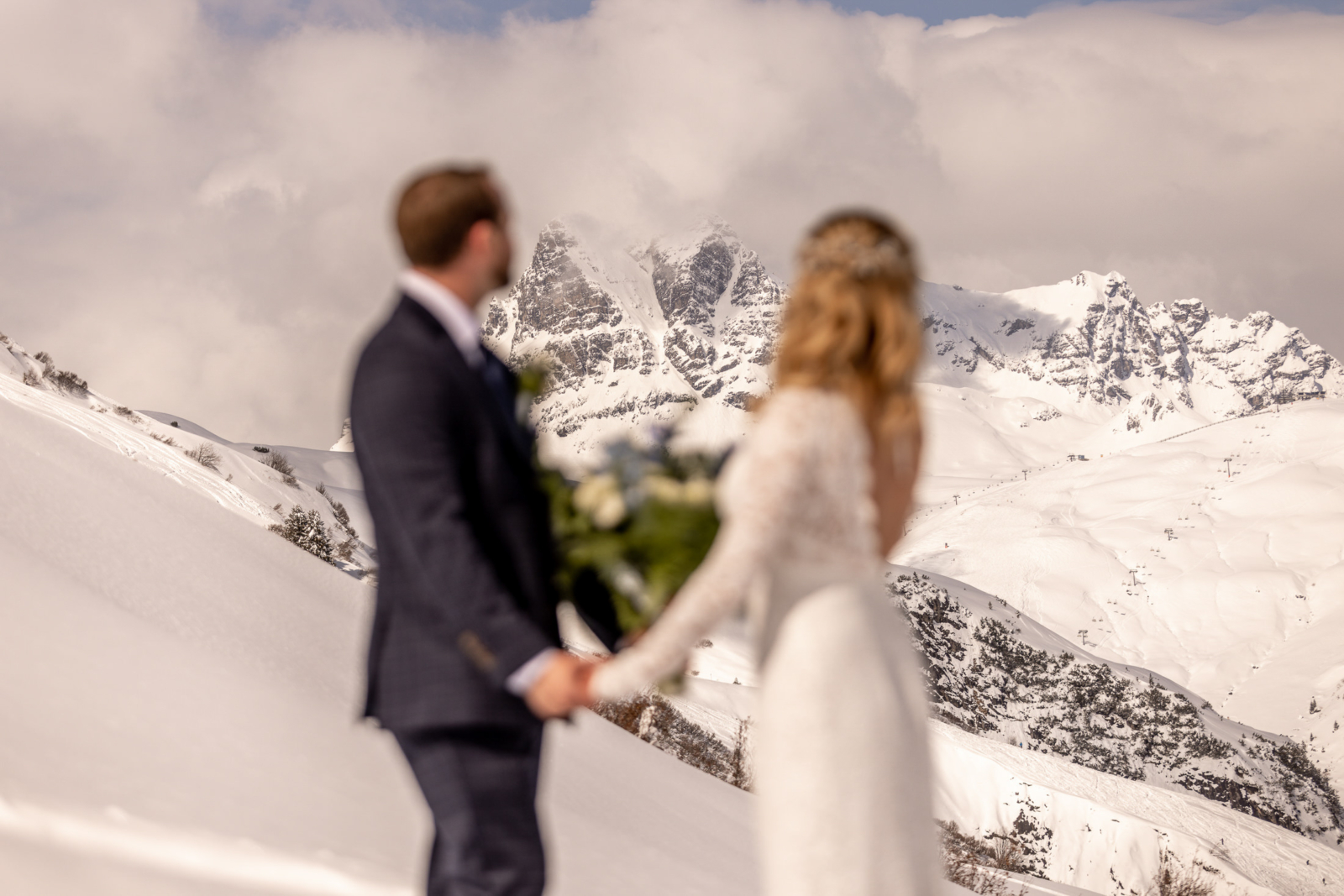 Adventurous winter elopement in the mountains