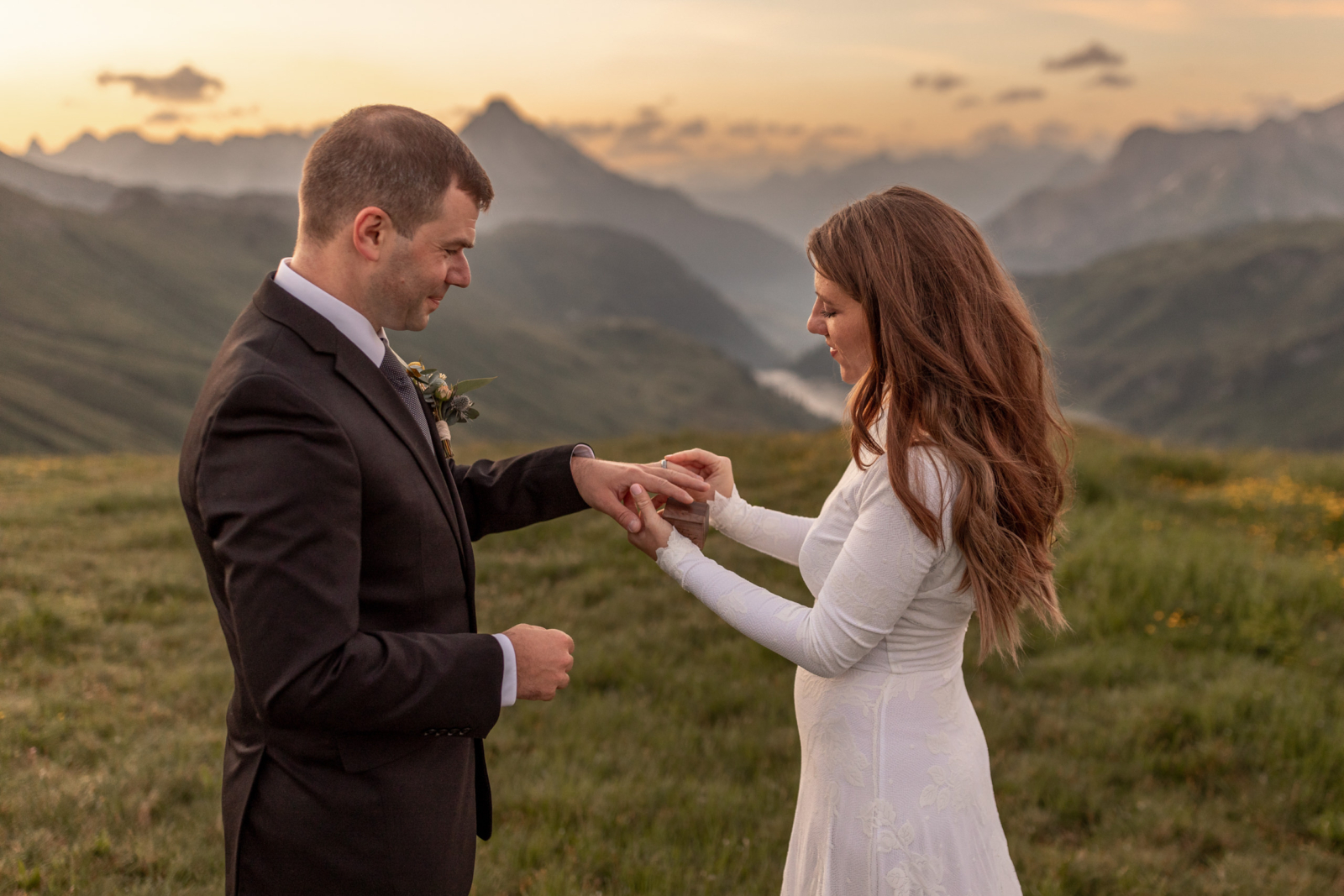 sunrise mountain elopement in the Alps