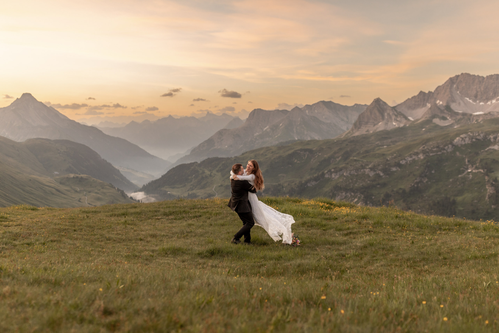 wedding photos in the Austrian Mountains