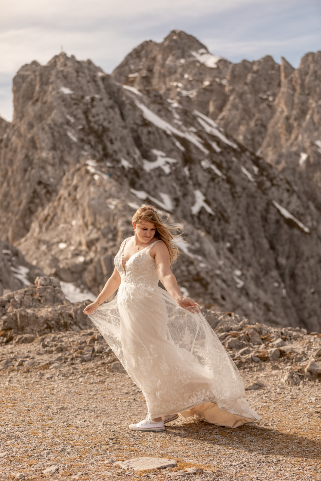 adventurous bride in the mountains in Innsbruck, Austria