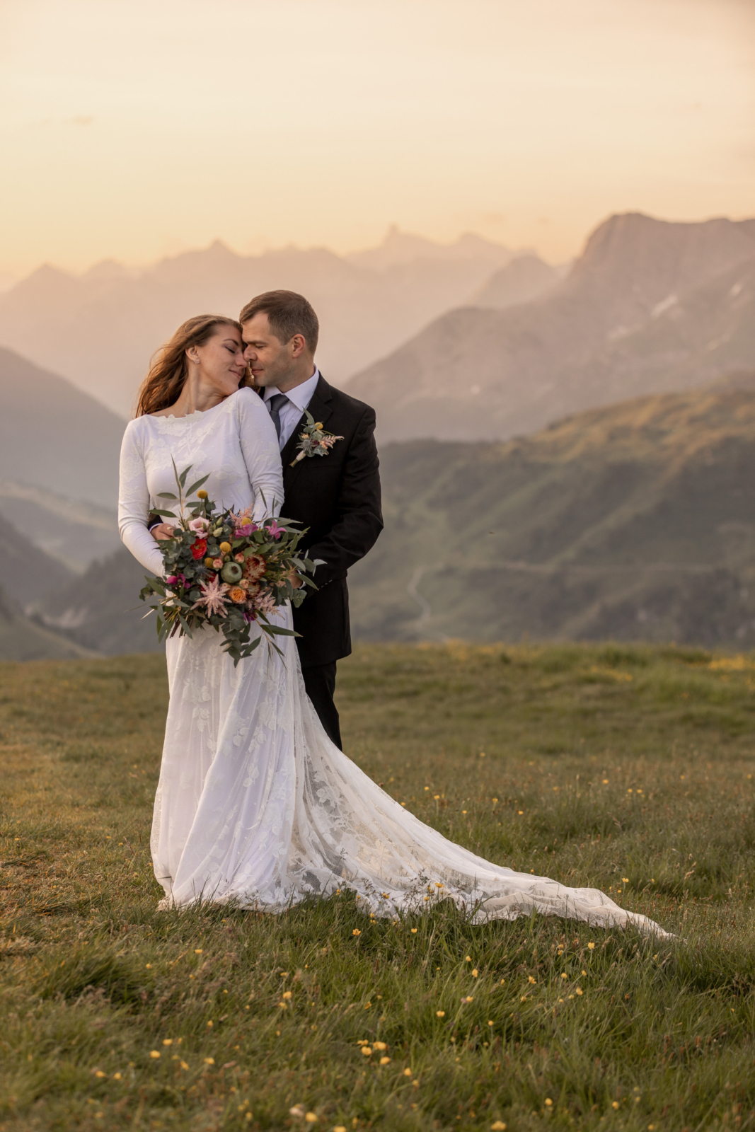 romantic wedding photos in the mountains