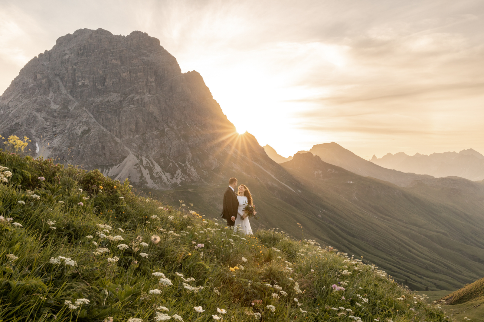sunrise elopement in the Alps