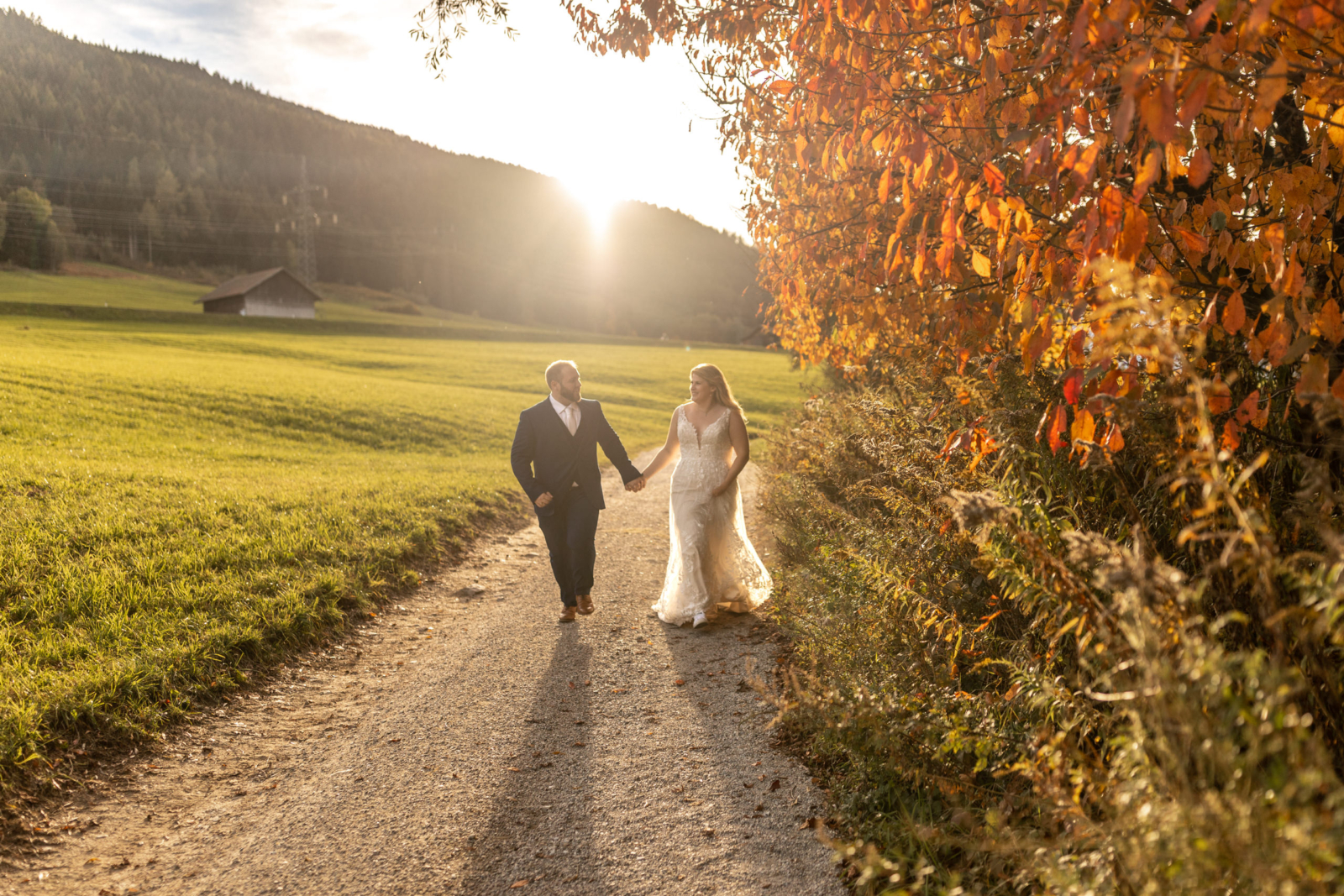 Beautiful sunset wedding photos in Innsbruck, Austria