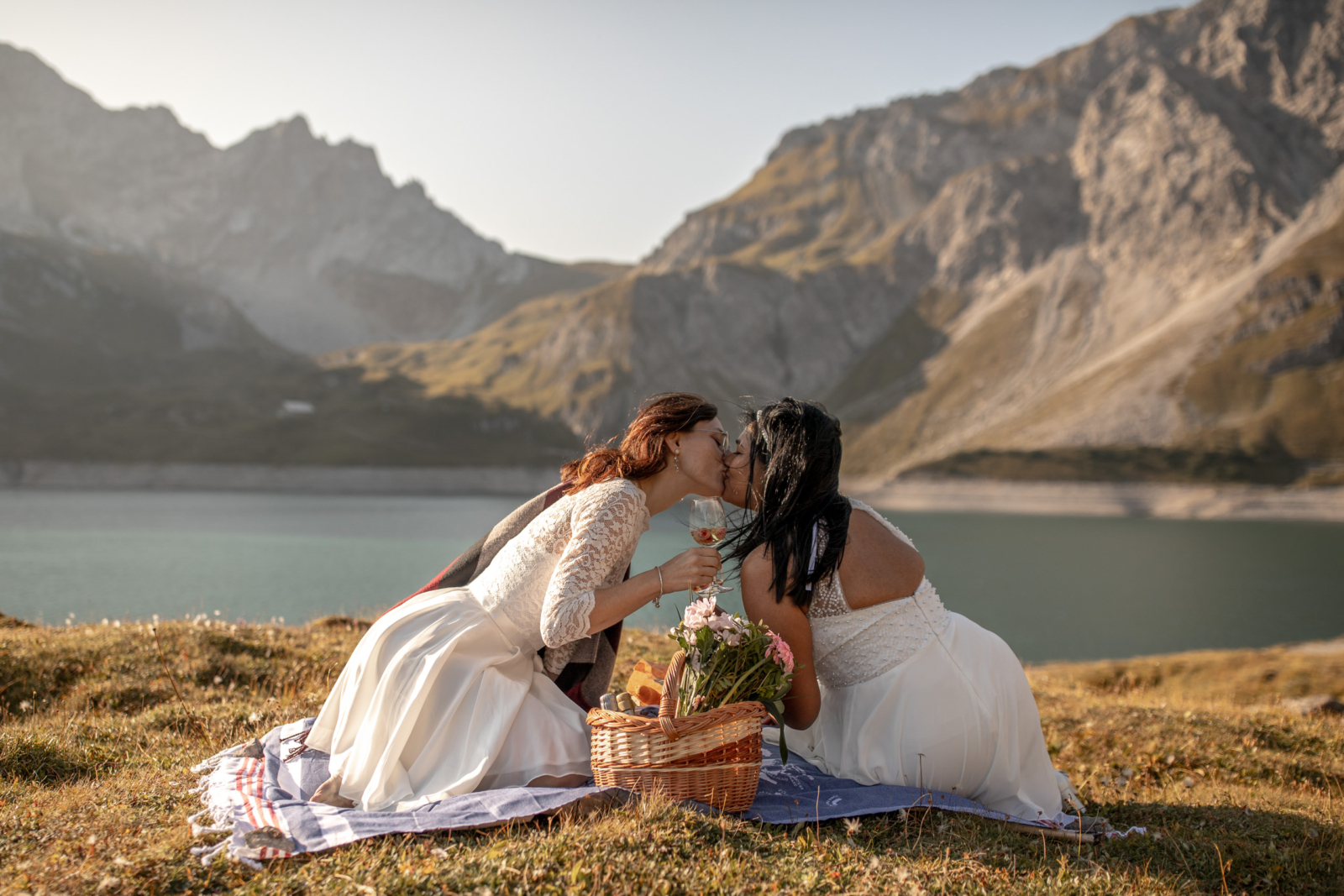 wedding picnic in the mountains