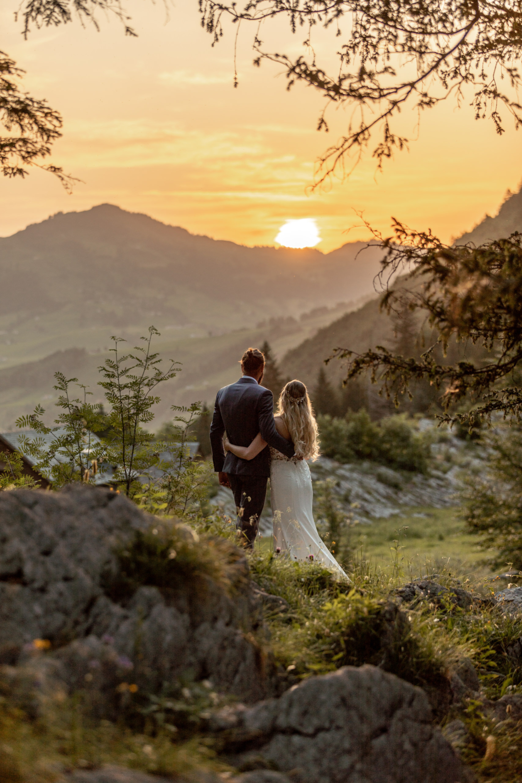 sunrise wedding photos in Switzerland