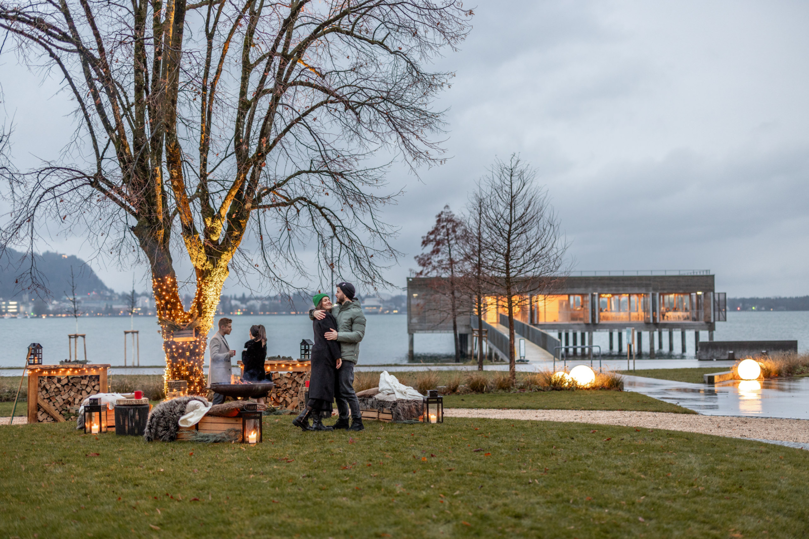 get together for the winter wedding by the lake of constance
