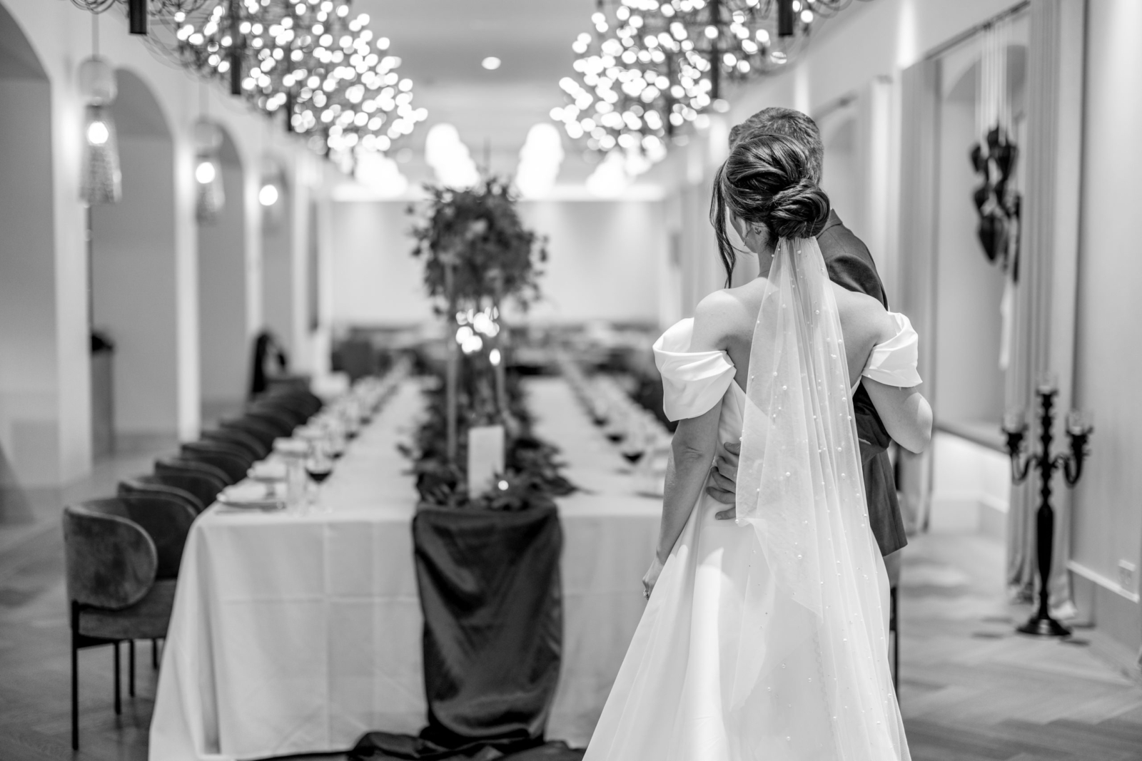black and white - elegant wedding photo