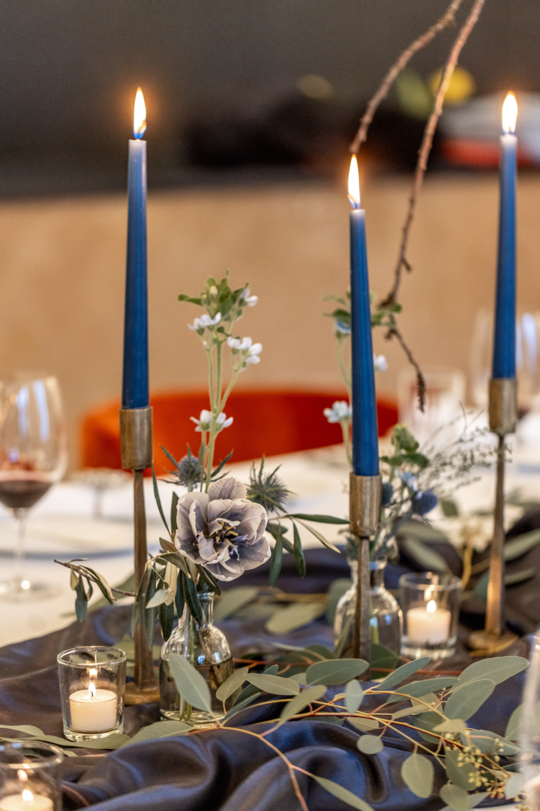 blue and gold - elegant wedding table decoration