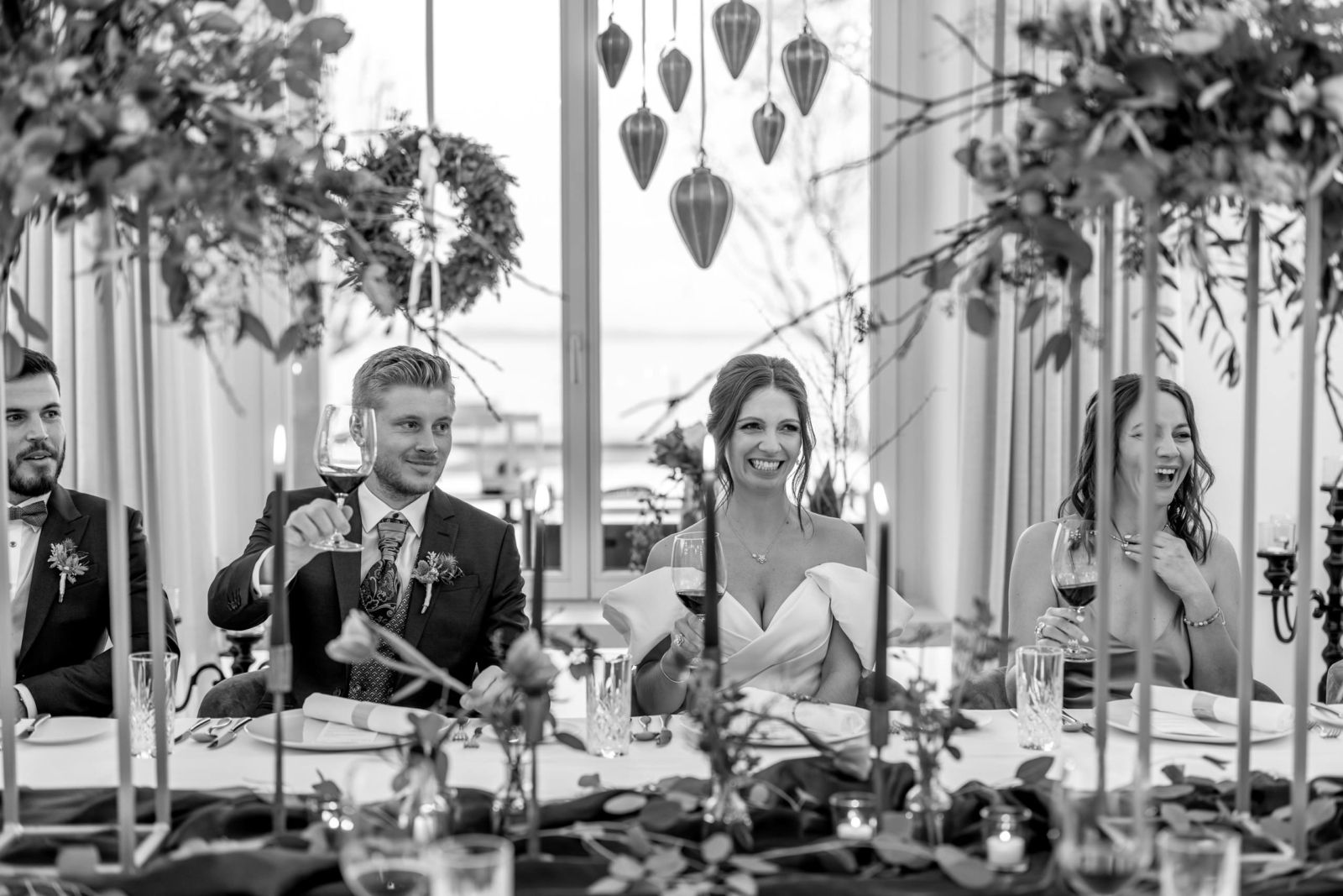 wedding dinner - timeless black and white wedding photos Austria