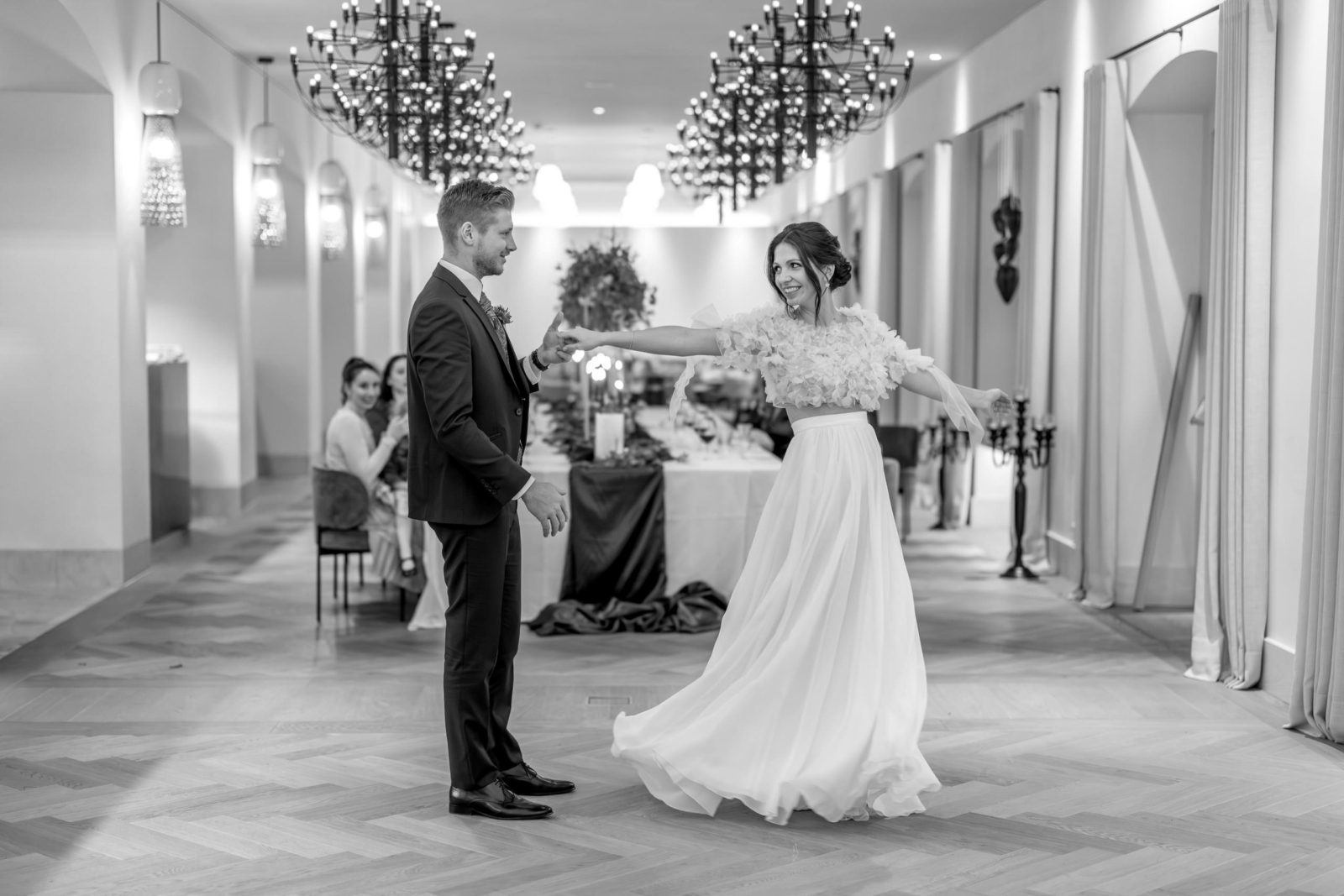 first dance in the elegant wedding location in Austria